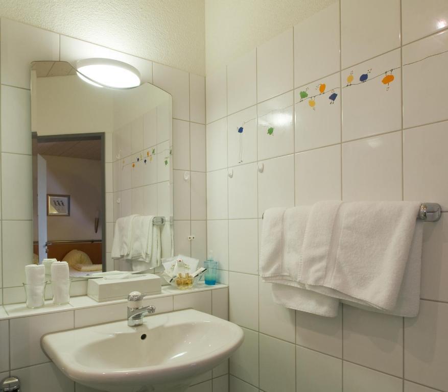 Seehotel Delphin Meisterschwanden Camera foto